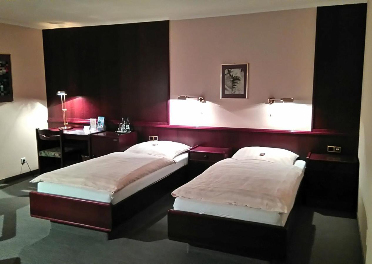 Hotel Am Hasengarten Bad Bederkesa Buitenkant foto